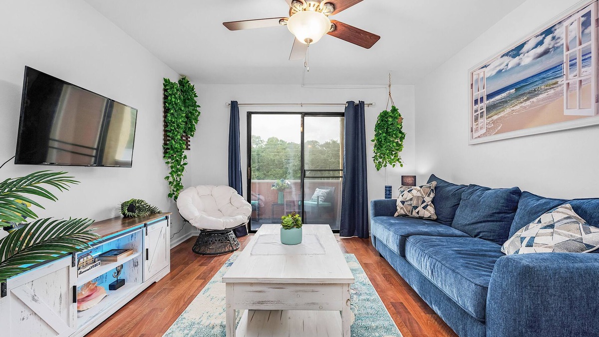 Mary Esther Condo | Cozy Waterfront Condo near Nature Park & Beaches