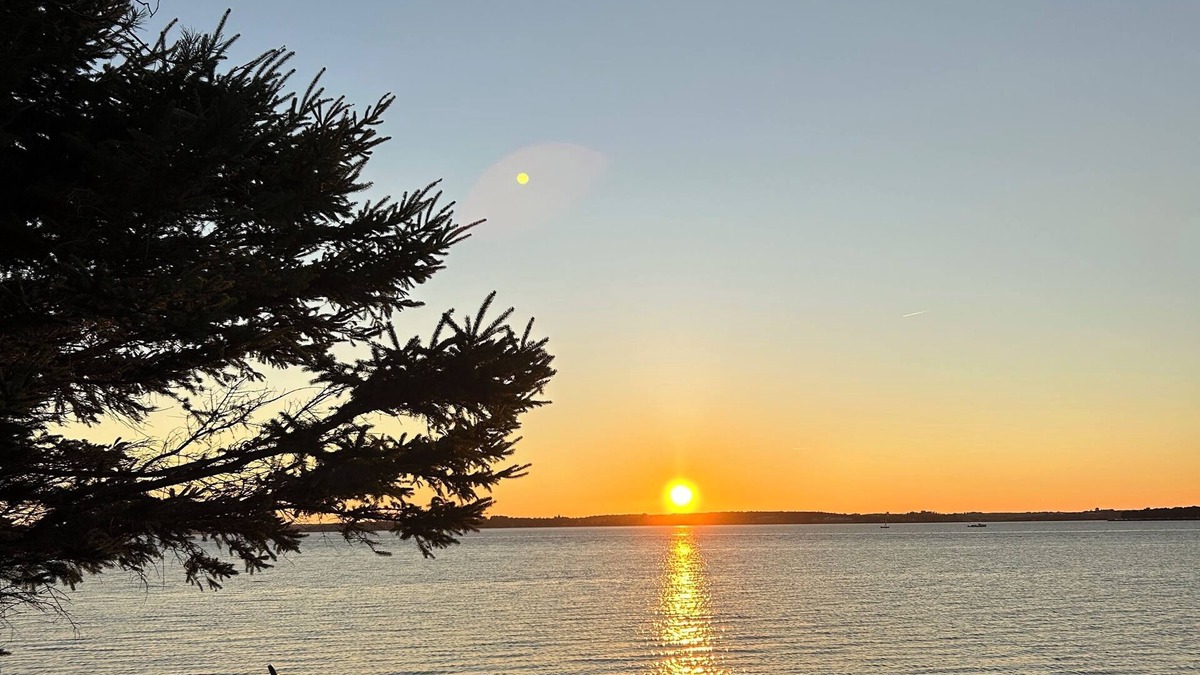 Stratford Cottage | Cozy waterfront cottage