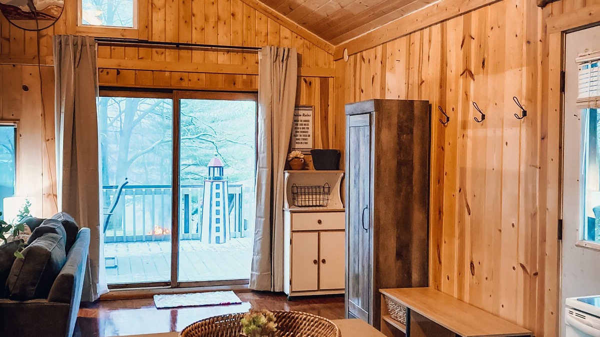 Hesperia Cottage | Cozy waterfront cottage Hesperia, MI