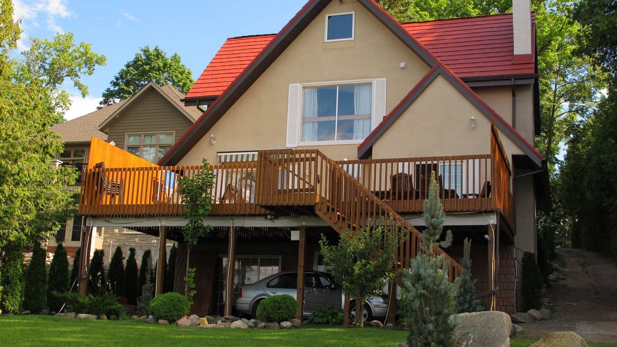 Puslinch Cottage | Cozy Waterfront on Puslinch Lake