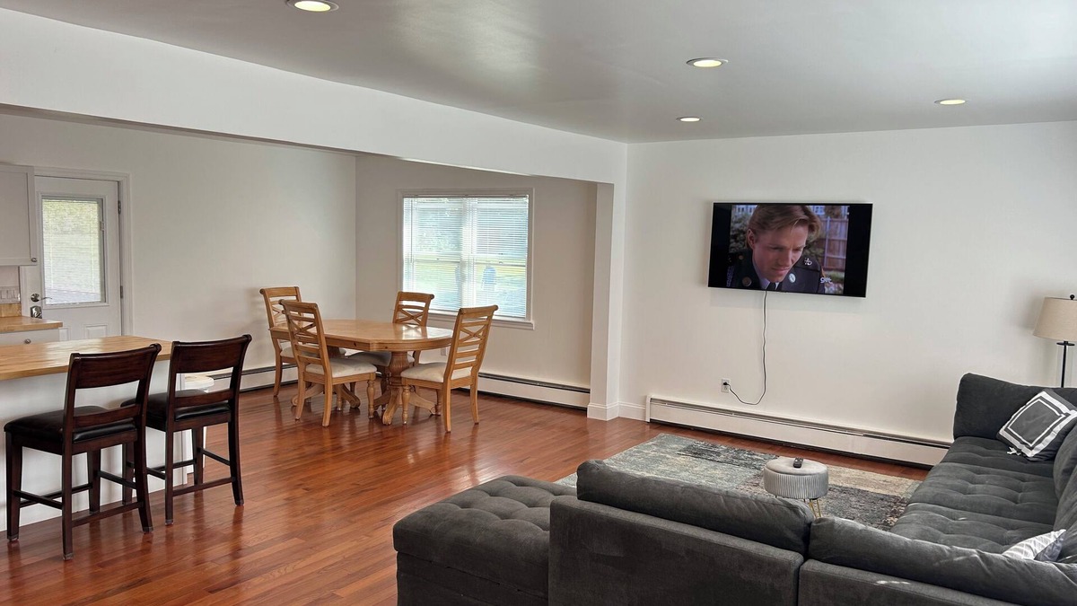 New Fairfield House | Cozy Westchester Retreat Extended Stay