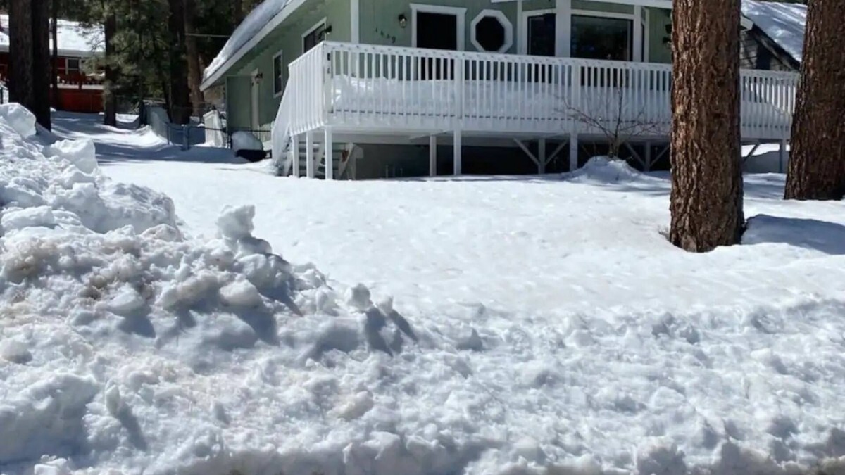 Wrightwood House | Cozy Wrightwood Home Away From Home-Walk to Town Near Mtn High Ski Resort