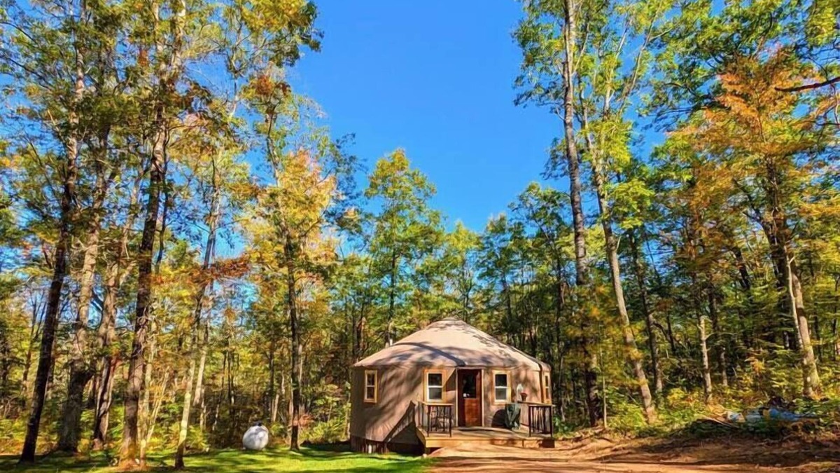 Boulder Junction House | Cozy Year-Round Luxury Yurt with Sauna and Wi-fi