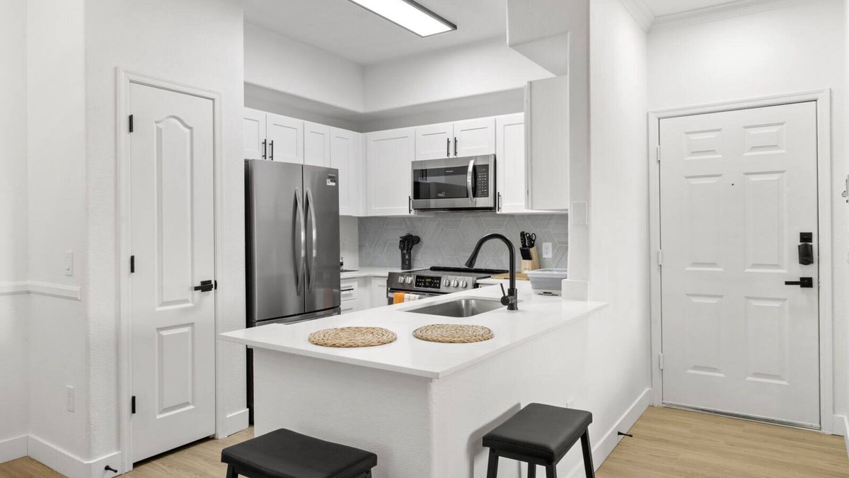 Chandler Apartment | CozySuites at Chandler