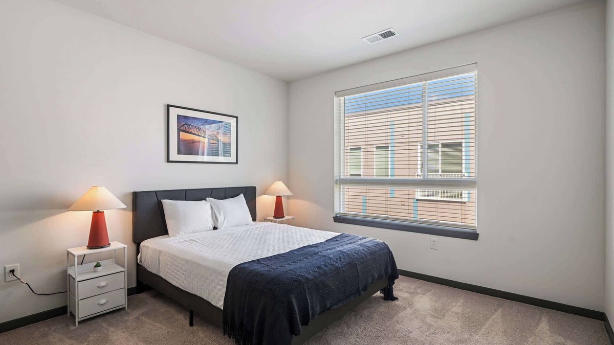 Indianapolis Apartment | CozySuites Ayr | parking, pool, gym #07
