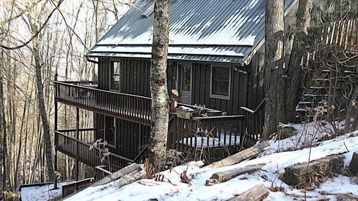 Beech Mountain House | CR-266 Alter Ego Totally updated house walk to the Beech Mountain Resort