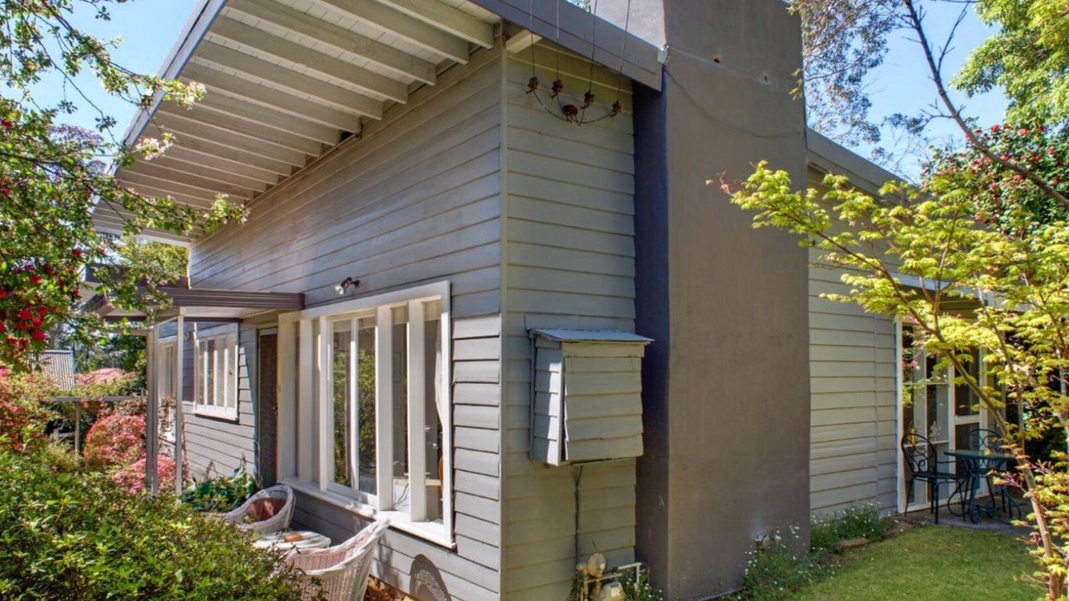Wentworth Falls House | Crabapple Southside Mountain Cottage Pet Friendly