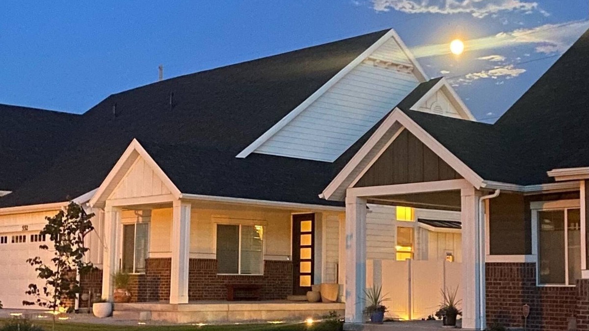 Murray House | Craftsman Home in ideal Location~nNear Shops and Mountains!nPet Friendly!