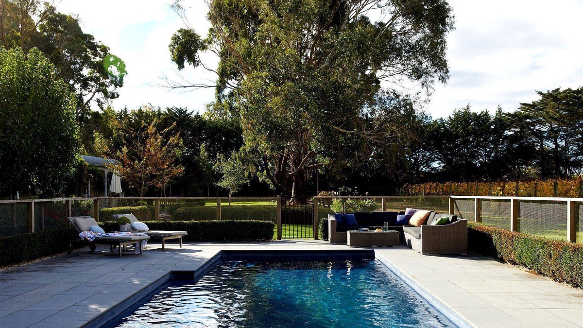 Hastings House | Creadon Homestead (Heated Pool)