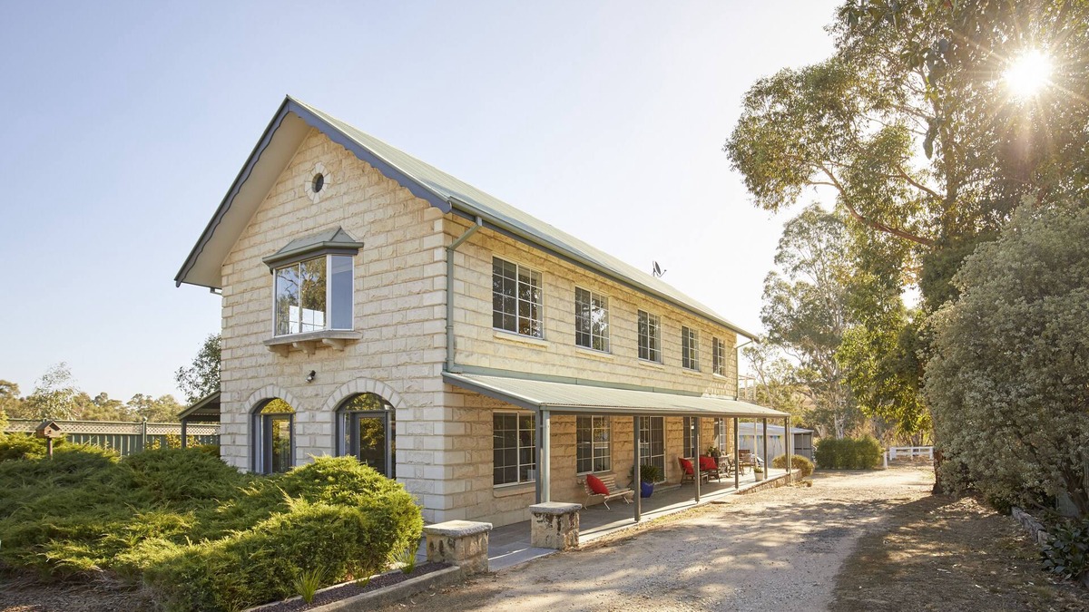 Harcourt House | Create@Harcourt - craft, walk,ride. The delights of Castlemaine are so close.