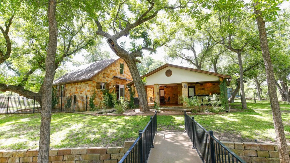 Horseshoe Bay House | Creek Haven Getaway | Concierge Services