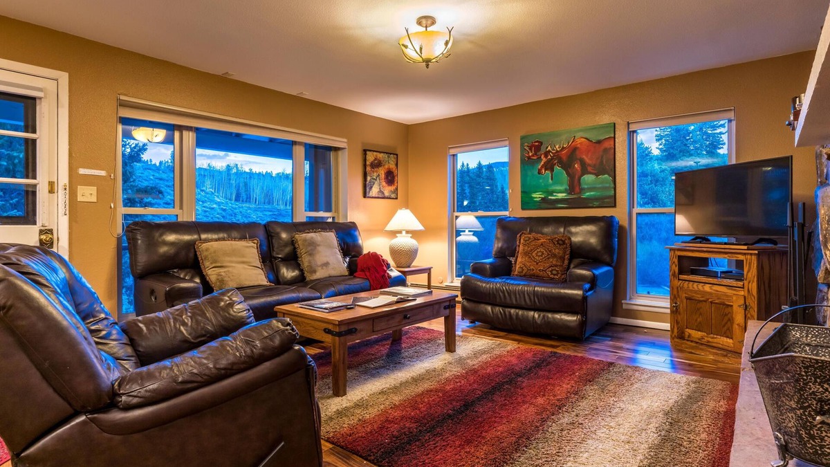Winter Park Condo | Creekside 3-br w/fireplace, pool, hot tub, steps to ski shuttle, downtown WP