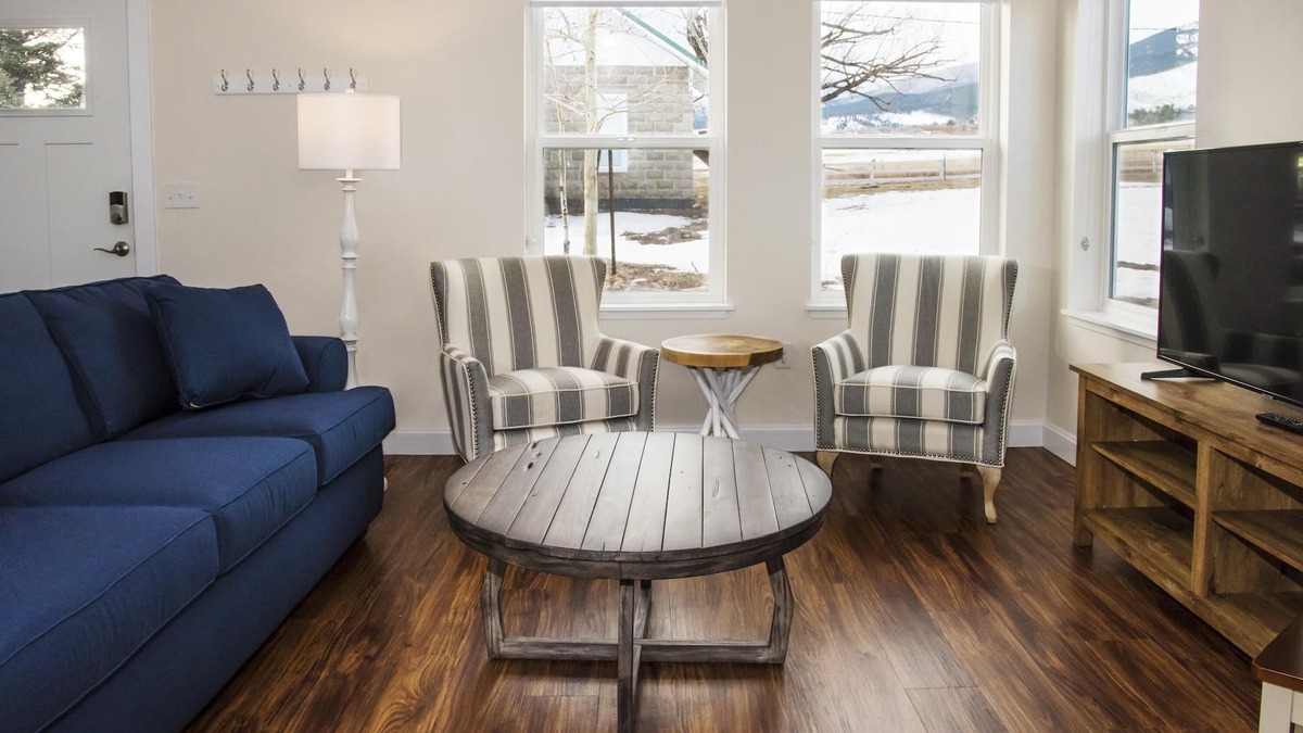 Hillside House | Creekside Bungalow-Mountain & Valley Views-Dark Sky