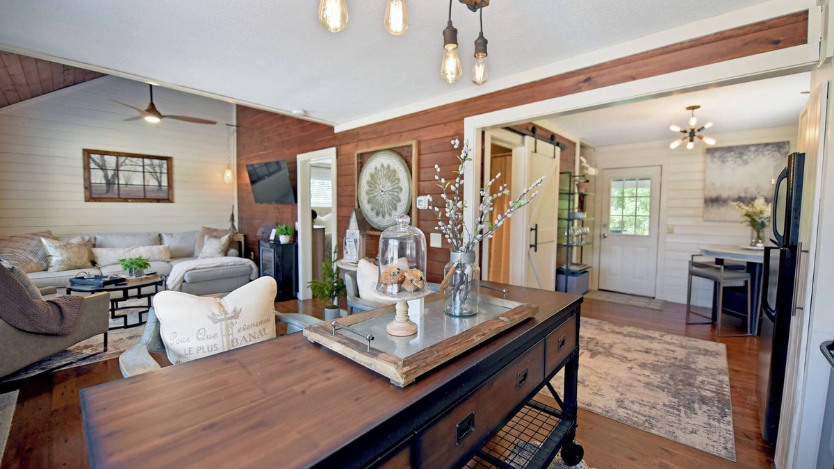 Blairsville House | Creekside Cottages : Sneffles Mountain Luxury in Town