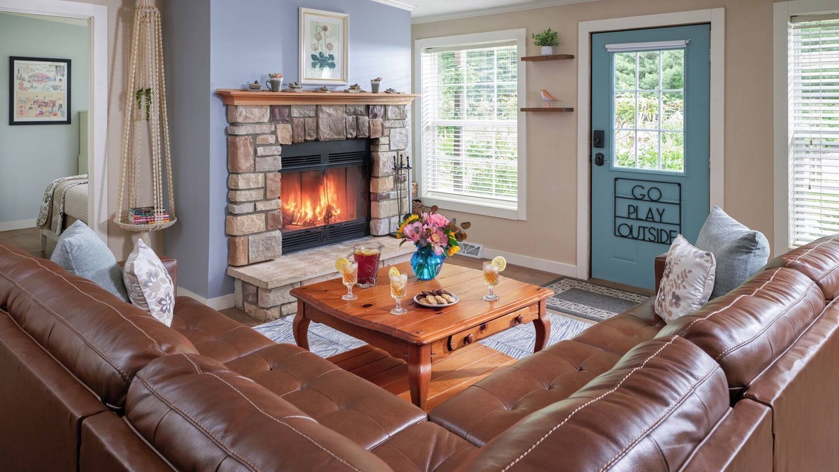 Union Pier House | Creekside House on 30 Acres with Kayaks/Pool/Farm/River/Trails/Pets, near Beach