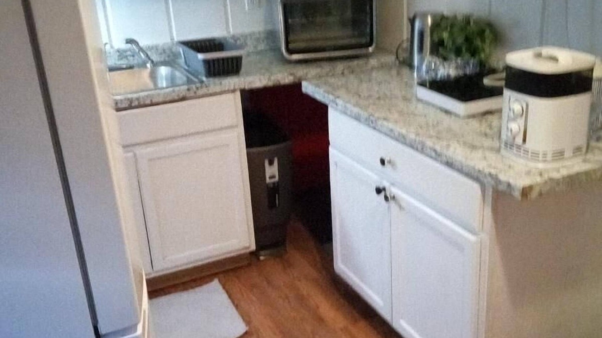 Patton Bed & Breakfast | "Creekside Retreat: Cozy 2-Bedroom Haven with Scenic Views"