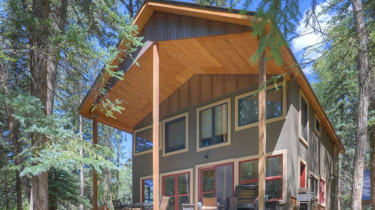 Durango - Purgatory House | Creekside Retreat Waterfront Home 20 Minutes from Downtown Durango