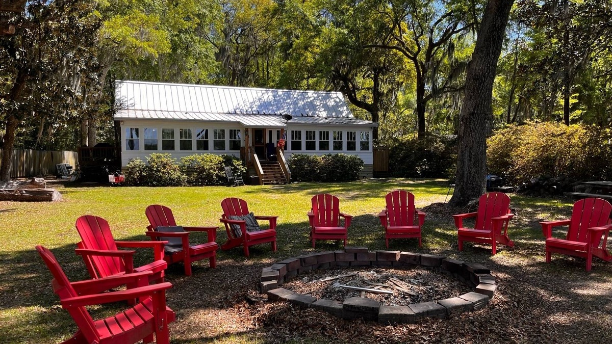 Edisto Island House | Creekwood Lodge on Store Creek-Deep water, private dock,kayaks, sandbar,crabbing