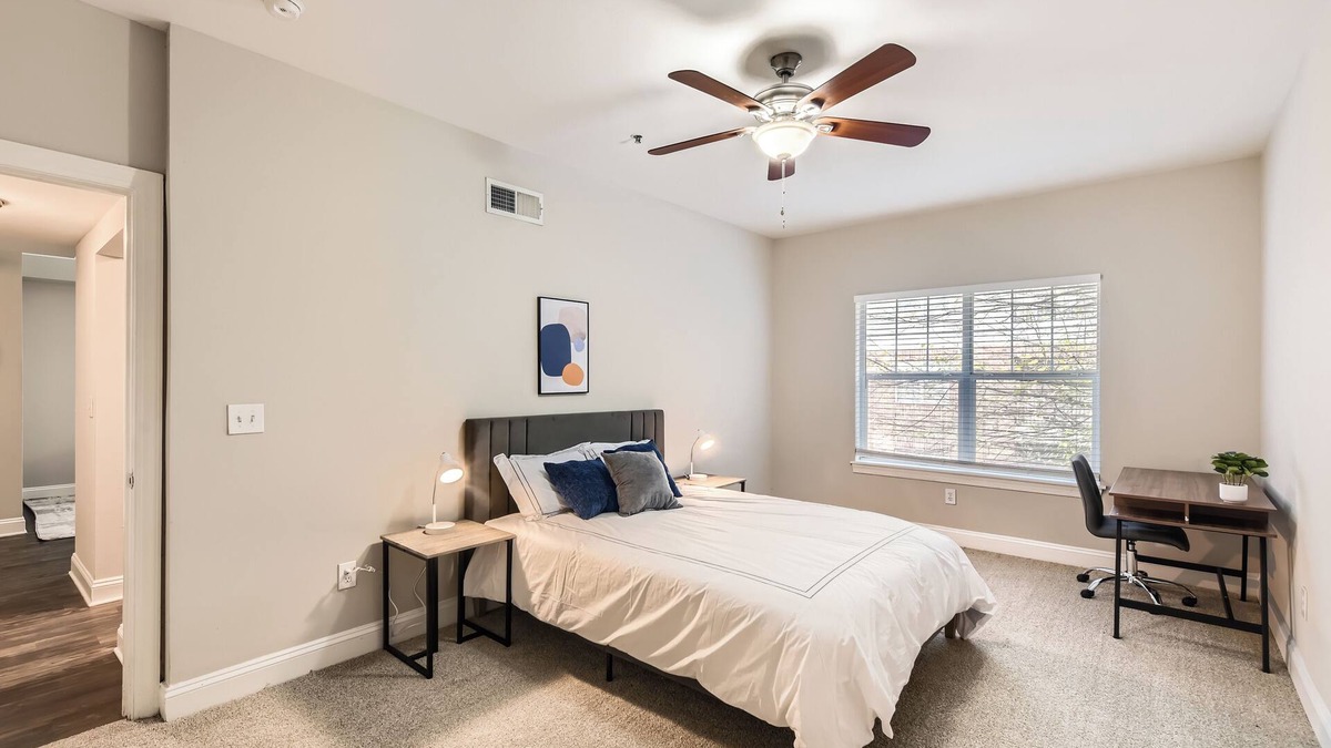 Old Fourth Ward Apartment | Crest at Midtown 1112 l 1 Bedroom 1 Bathroom