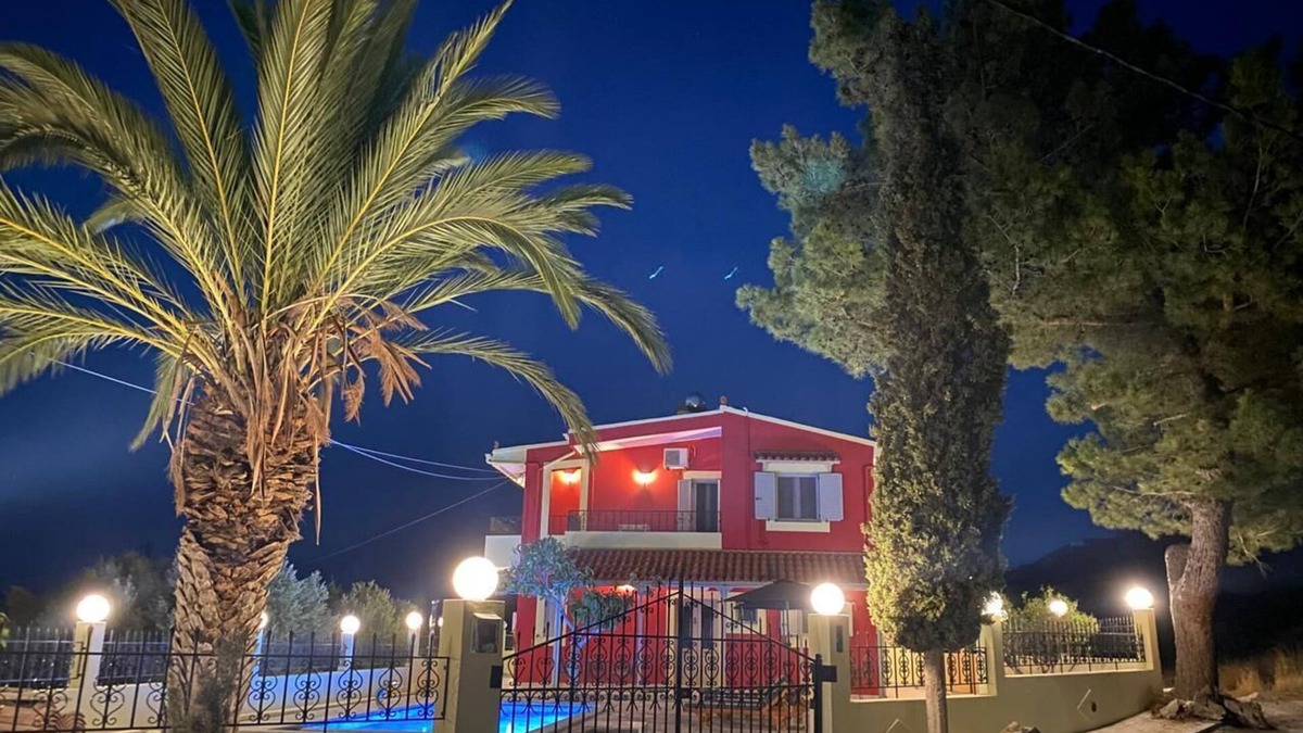 Pombia House | CretaLeisure Luxurious Villa with pool