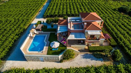 Malevizi Villa | Cretan Vineyard Hill Villa