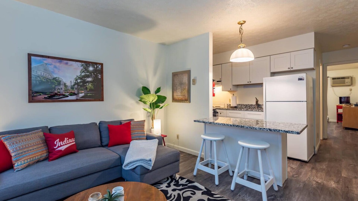 Bloomington Apartment | Crimson Maple, Near IU Stadiums;