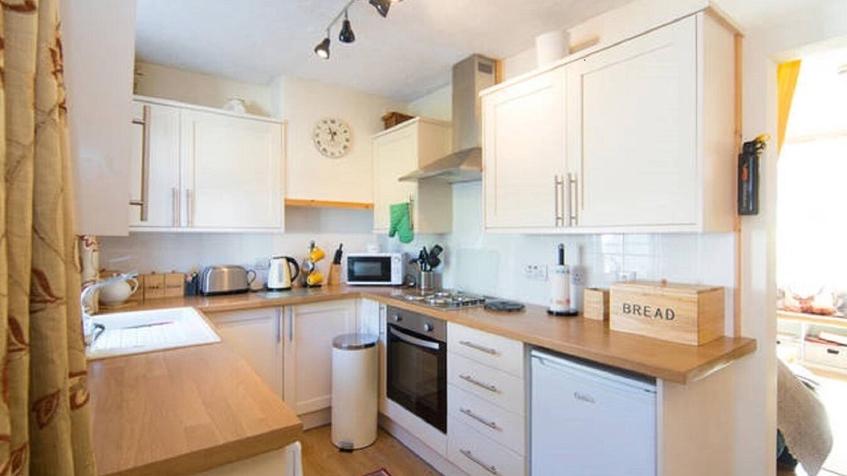 Cairnbaan Cottage | Crinan Canal Cottages, Cairnbaan, Lochgilphead, Argyll