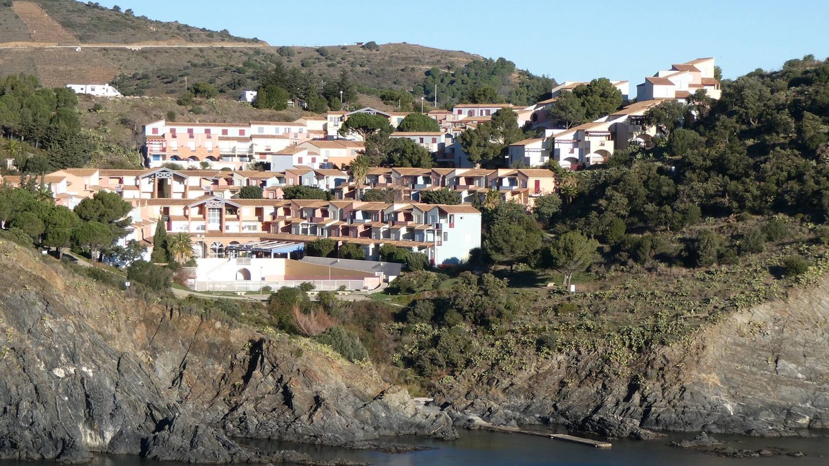 Cerbere Apartment | Crique Côte Vermeille T2 Dans Village Vacances Avec Piscine et Tennis