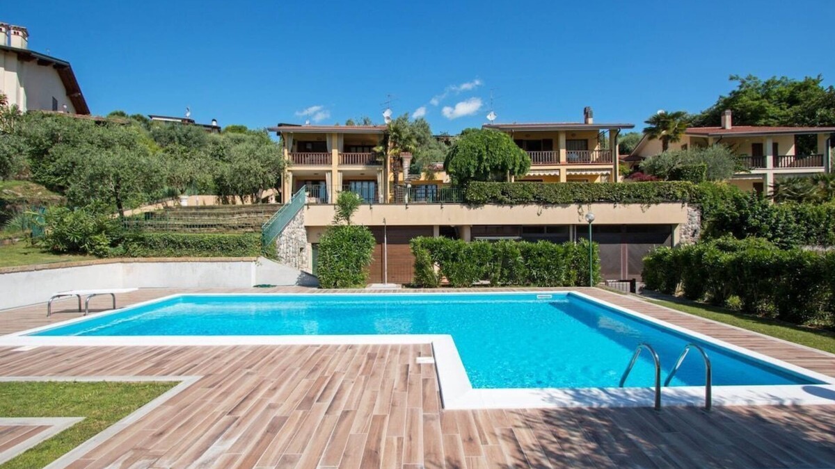 Soiano del Lago Apartment | Crocus 1 con piscina by Wonderful Italy