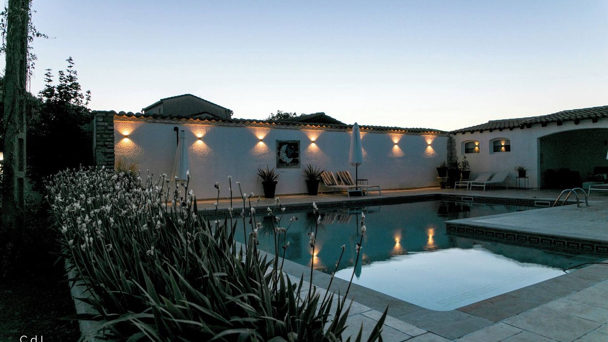 Bagard House | Croissant de Lune