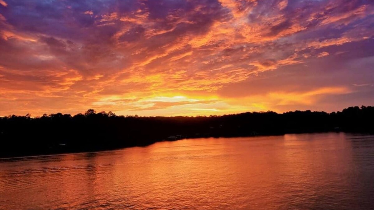 Crane Hill House | Crooked Creek Retreat Escape Relax Breathe on Lewis Smith Lake in Crane Hill AL