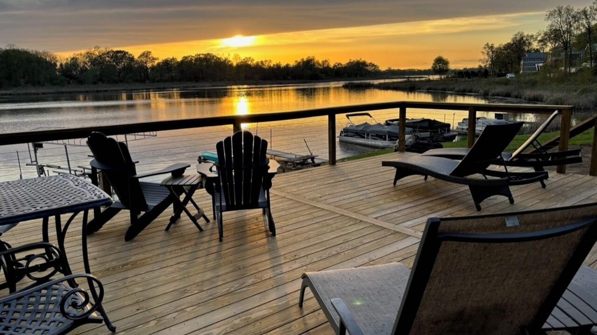 Angola House | Crooked Lake, Angola Indiana Large Waterfront Home-Family Vacation Retreat