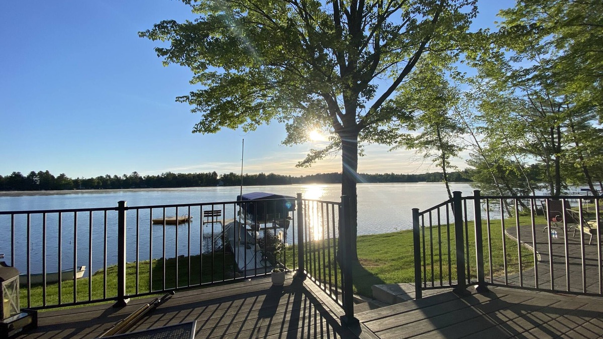 Crivitz Cabin | Crooked Lake Escape