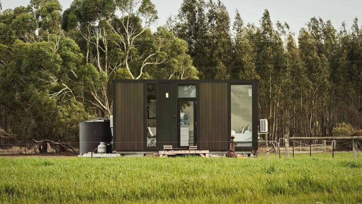 Trawalla House | Crossing Pines by Tiny Away