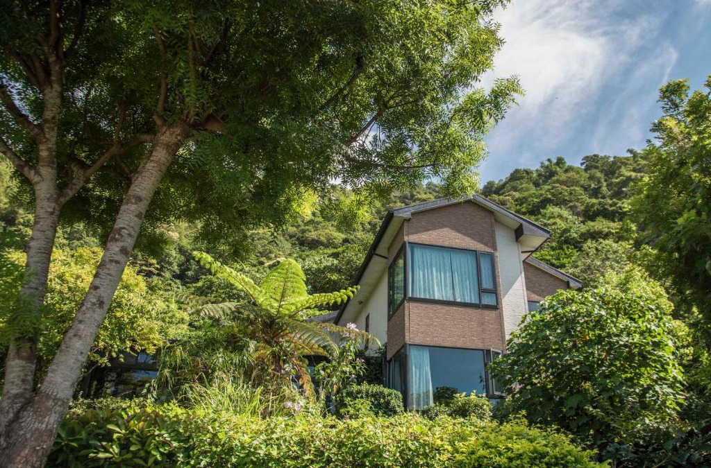 Xiulin Bed & Breakfast | Crossing The Rainbow Bridge B&B