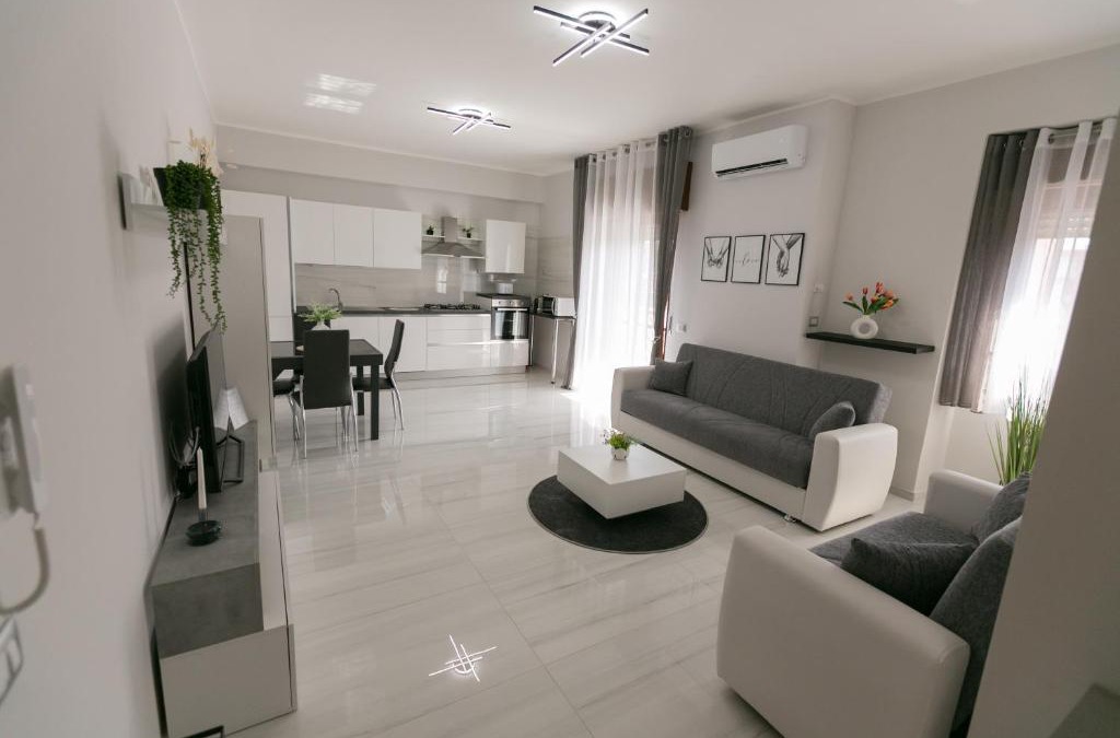 Crotone Apartment | [Crotone 5 Stelle] Free Parking, Netflix, Wi-Fi