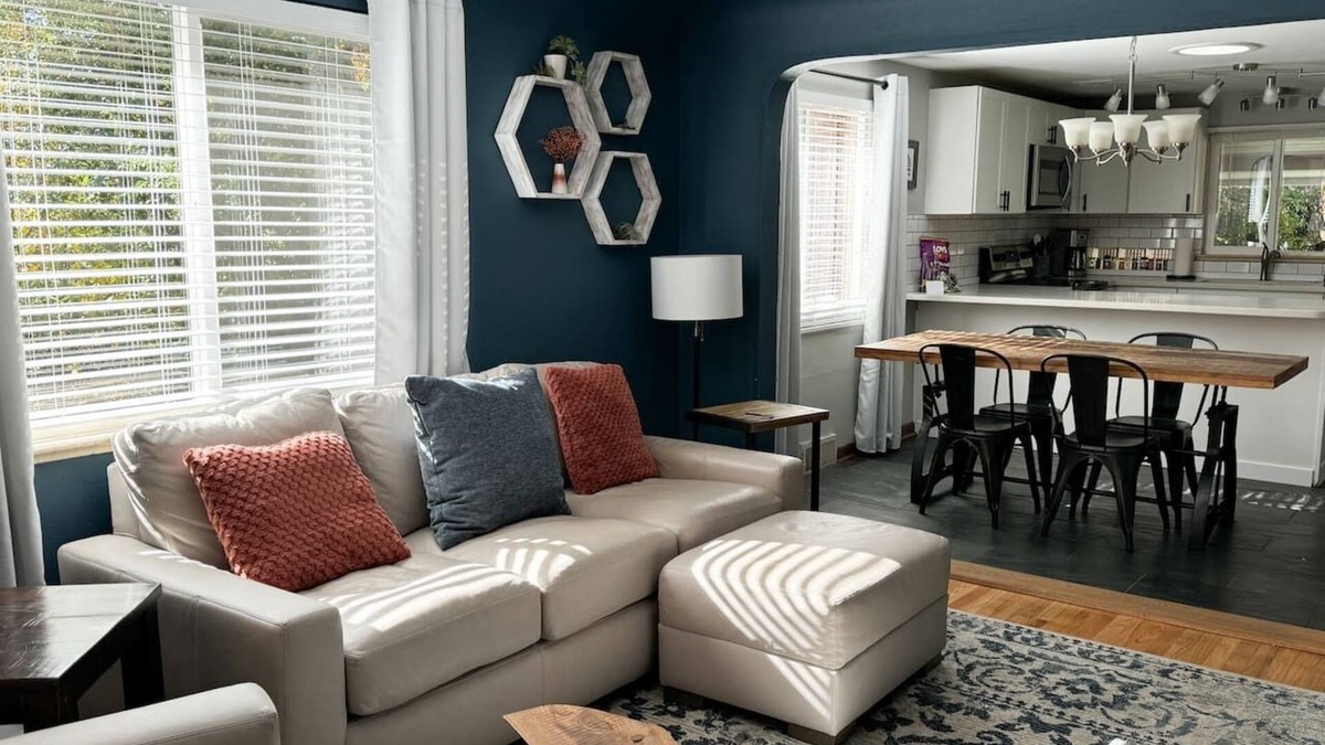 Morse Park House | Crown Hill Retreat - Hot Tub/Yard/Parking