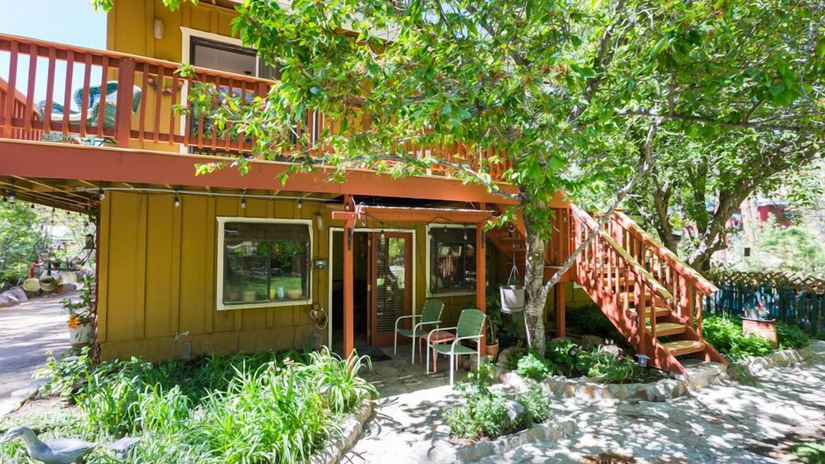 Crown King Hotel | Crown King Cabins Suites and Bunkhouse
