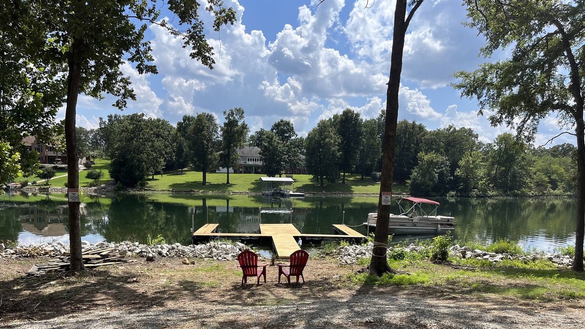 Horseshoe Bend House | Crown Lake Retreat, Beautiful Lakefront Home