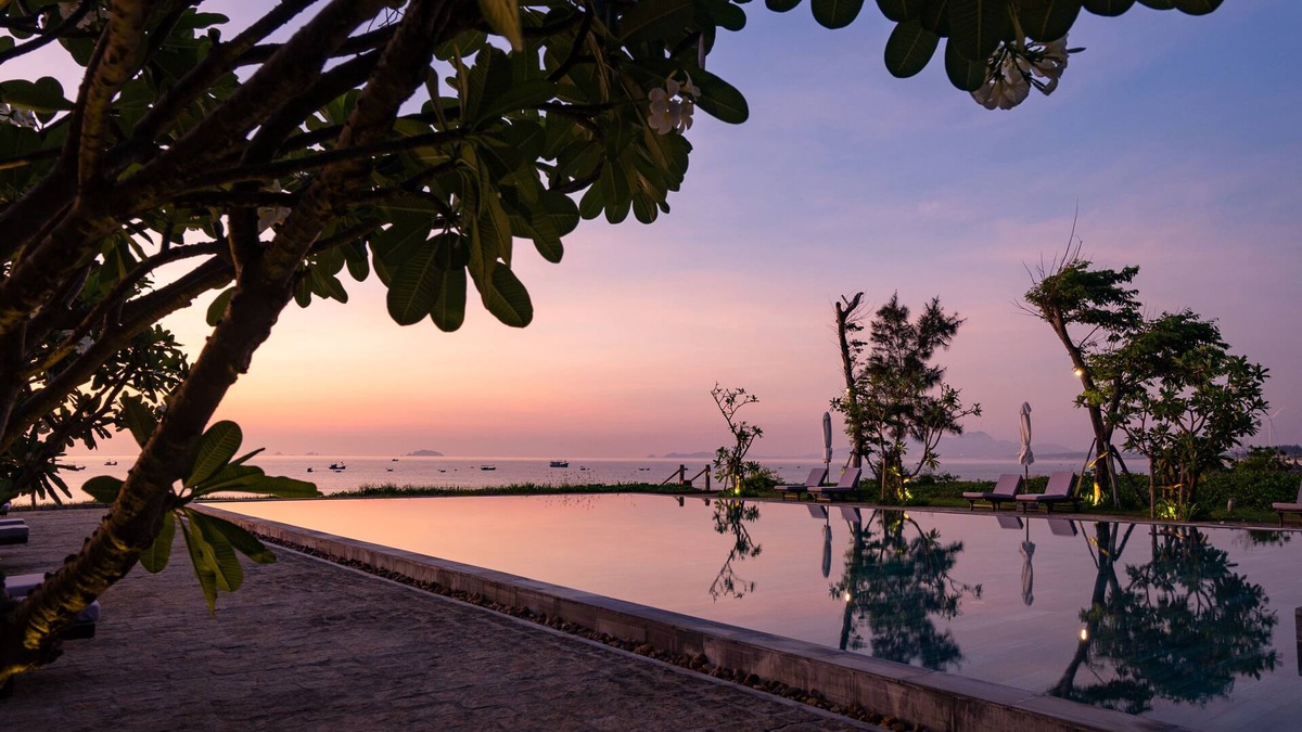 Phu Cat Hotel | Crown Retreat Quy Nhon