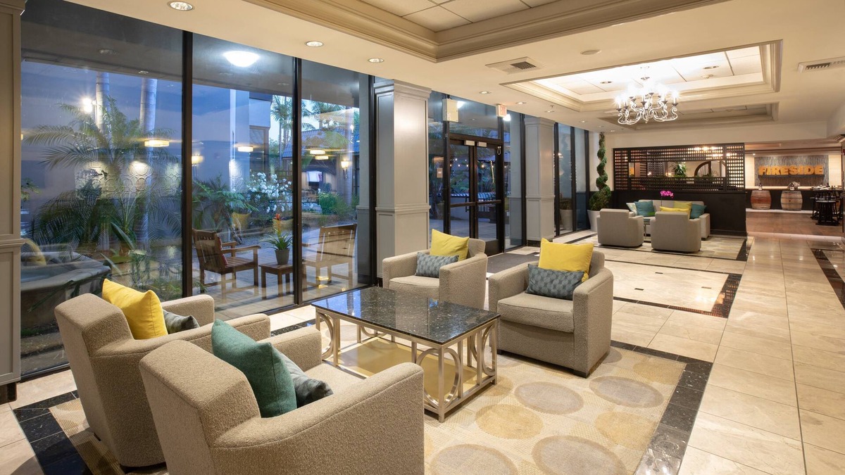 Costa Mesa Hotel | Crowne Plaza Costa Mesa Orange County by IHG
