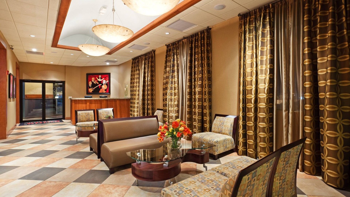 Greenville - Spartanburg Hotel | Crowne Plaza Hotel Greenville-I-385-Roper Mtn Rd by IHG