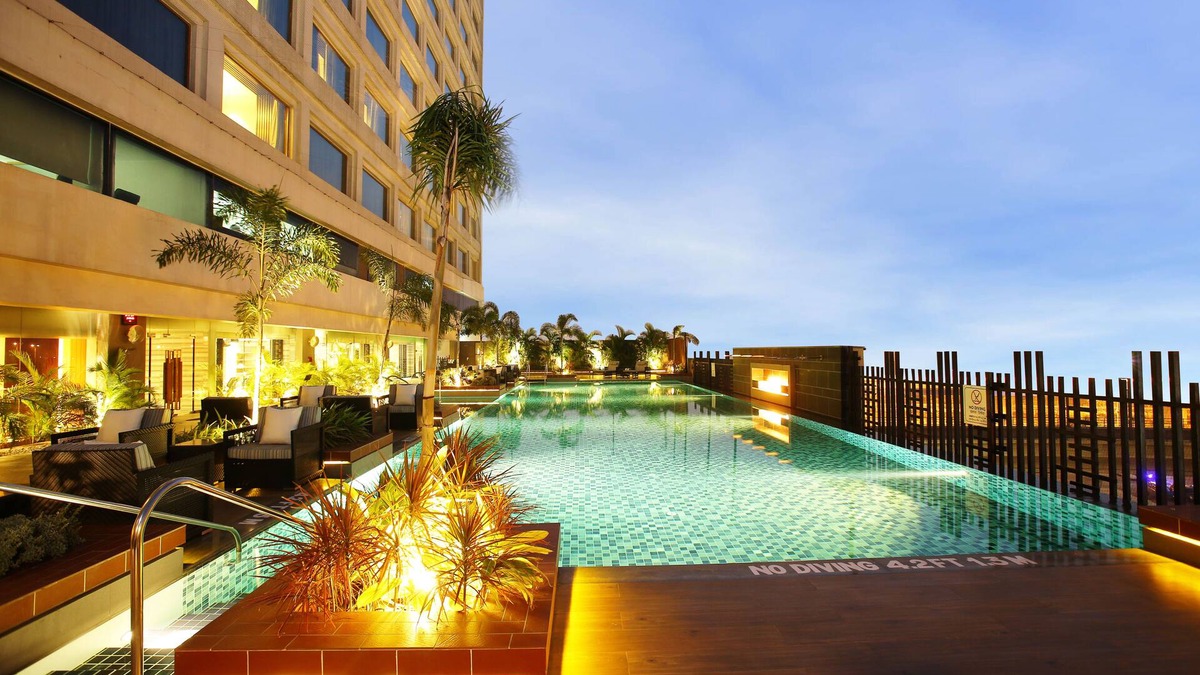 Mayur Vihar Phase 1 Hotel | Crowne Plaza New Delhi Mayur Vihar Noida by IHG