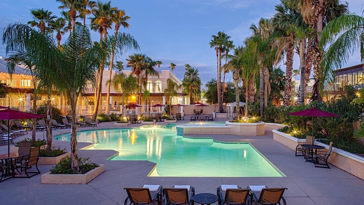 Chandler Hotel | Crowne Plaza Phoenix - Chandler Golf Resort by IHG