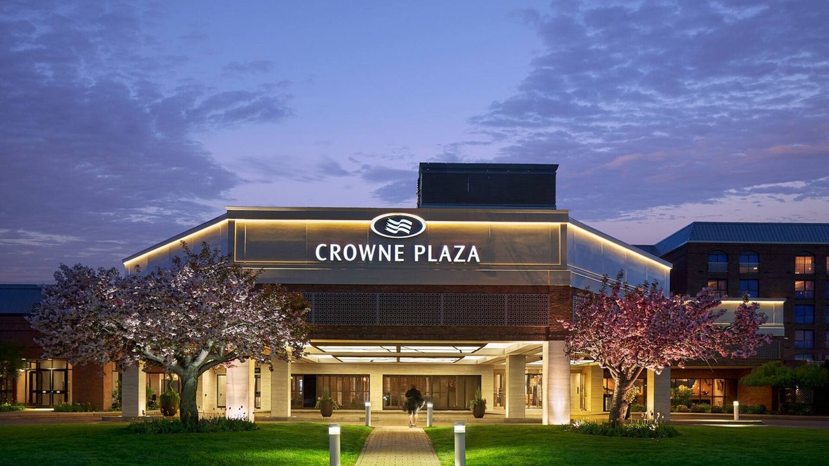 Warwick Hotel | Crowne Plaza Providence-Warwick Airport by IHG