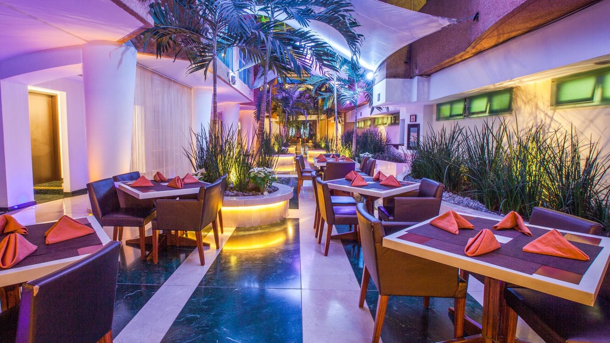 Toluca Hotel | Crowne Plaza Toluca Lancaster by IHG