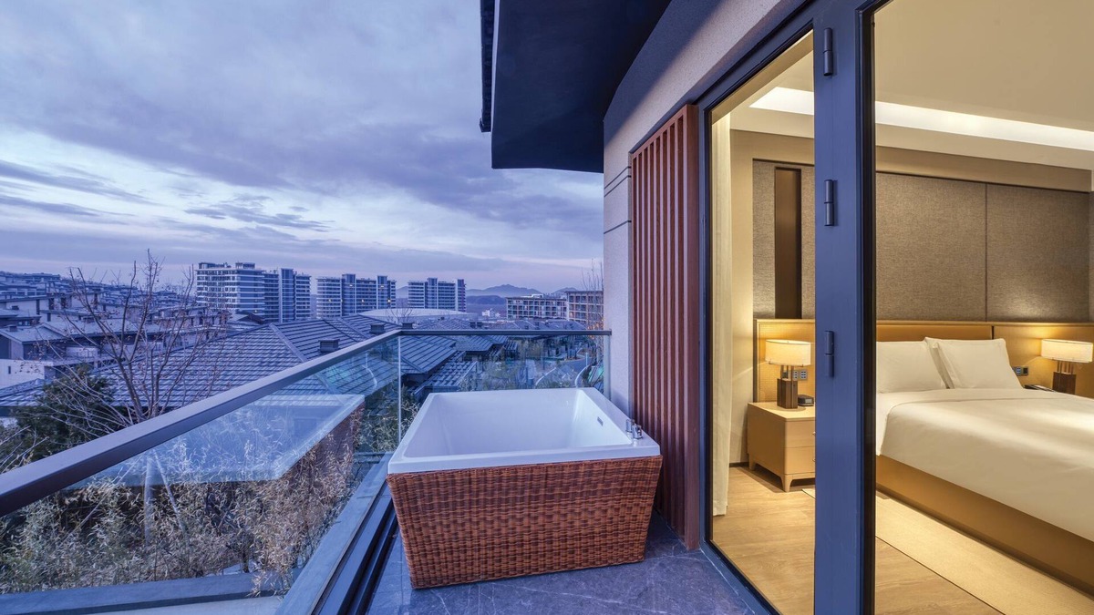 Tangshan Hotel | Crowne Plaza Zunhua Hot Spring Town by IHG