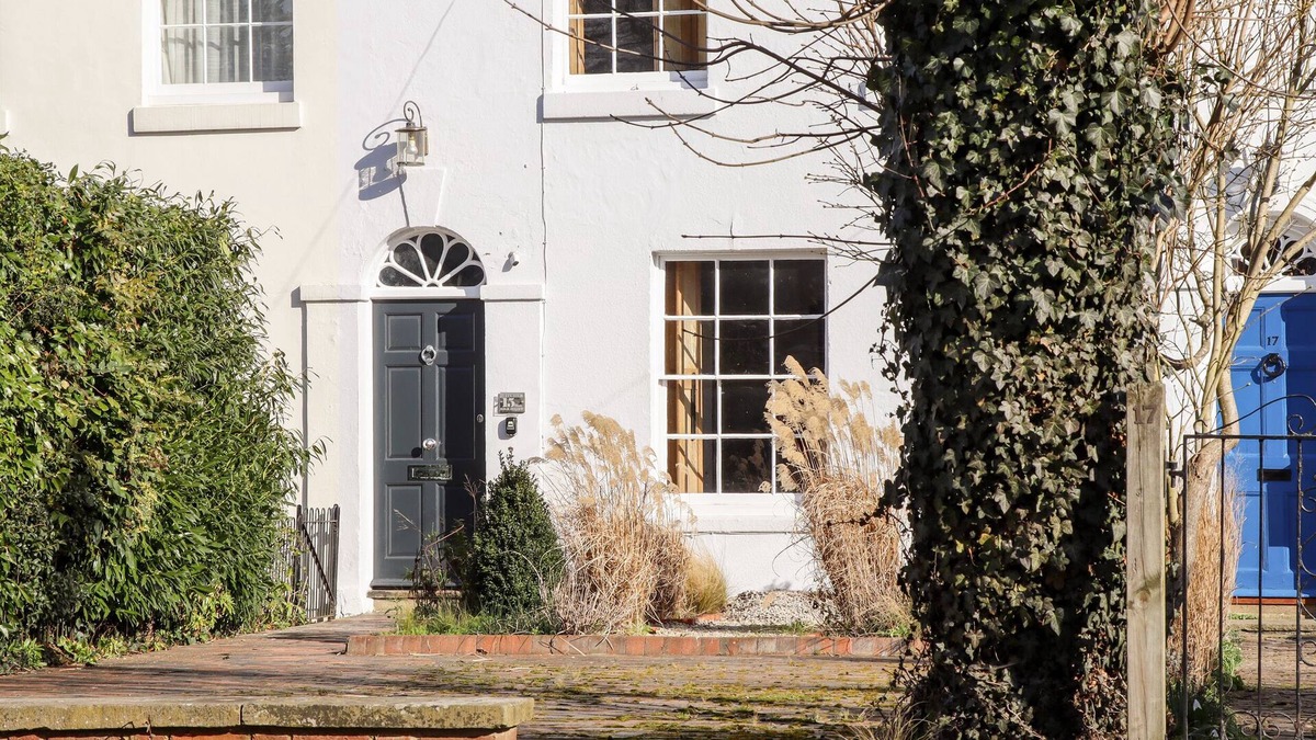 Bridge Cottage | CRUD YR AWEL, pet friendly, character holiday cottage in Bridge, Kent