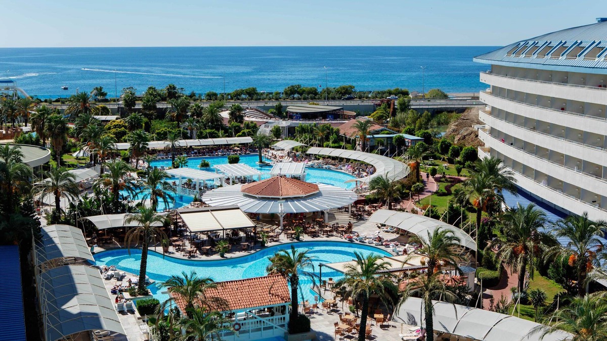 Cenger Resort | Crystal Admiral Resort Suites & SPA – All Inclusive