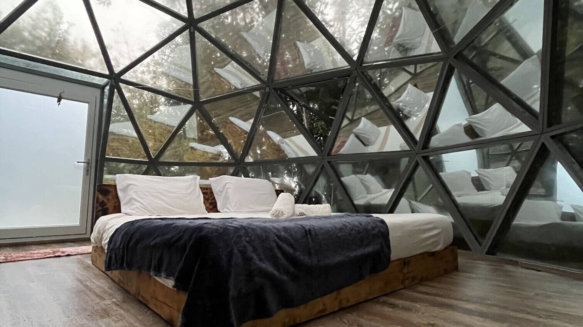 Angra do Heroismo House | Crystal Bubble